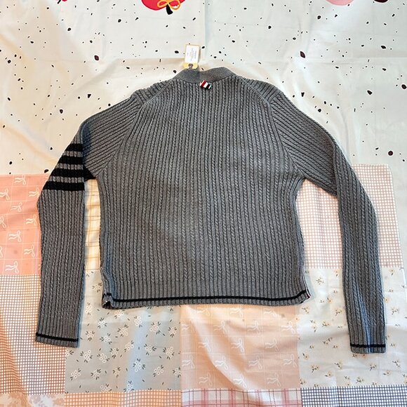 Onitsuka Tiger Classic White Sneakers With Blue And Red Contrast Stripes - Picture 4 of 6